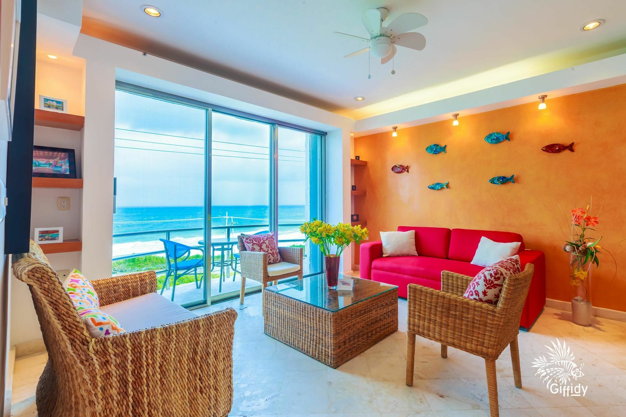 Deep Blue Condos - 201 Ісла-Мухерес Екстер'єр фото